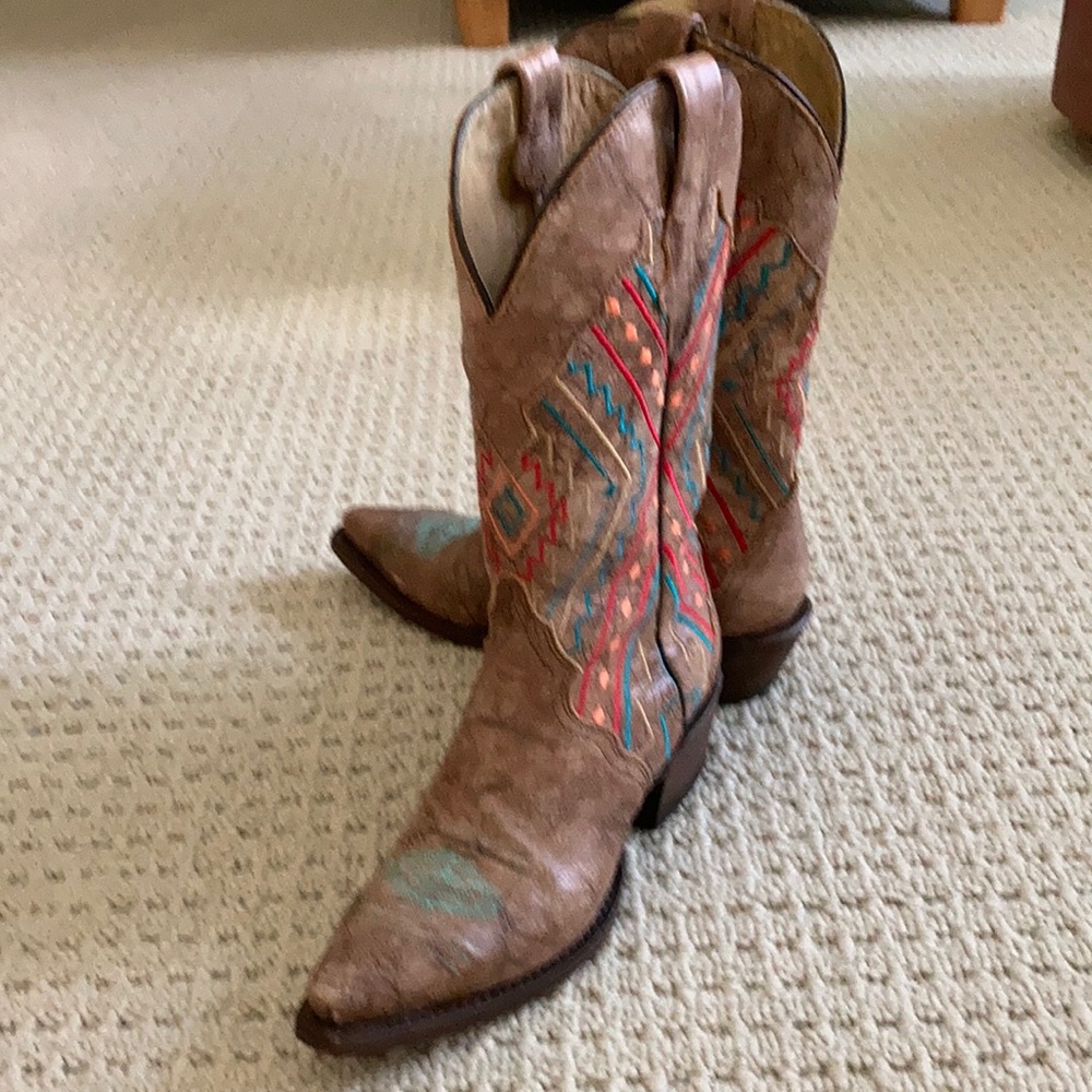 Gently used Roper cowboy boots